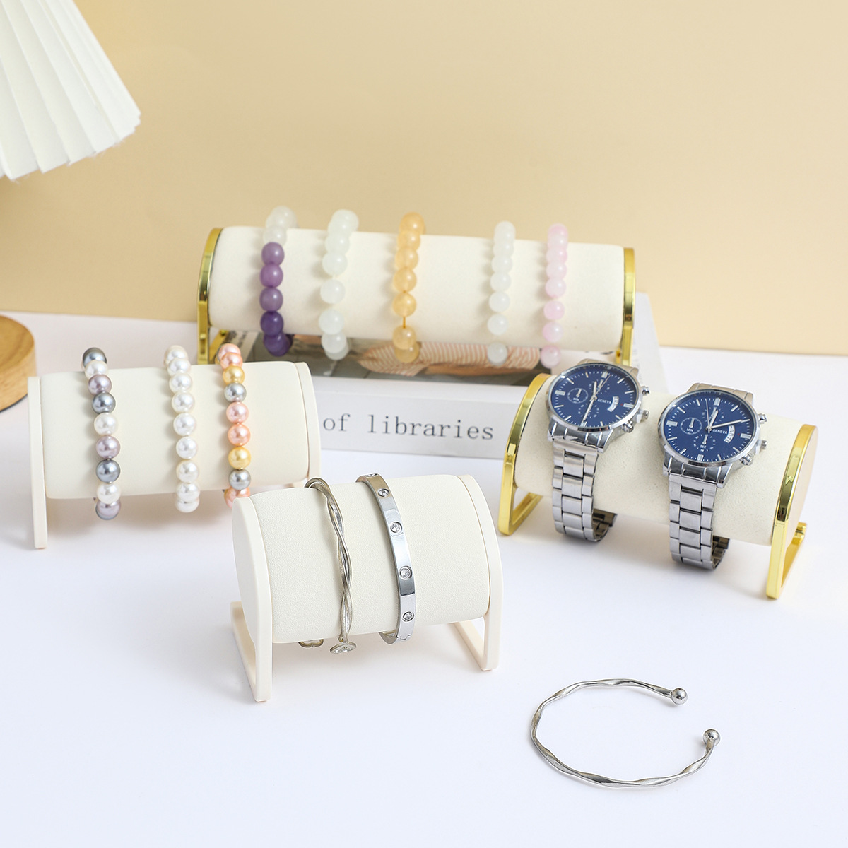 Jewelry Shop Watches - แท่นโชว์กำไลกำมะหยี่ 3 ขนาด พร้อมกรอบสีทอง สำหรับจัดเก็บและโชว์เครื่องประดับ นาฬิกา
