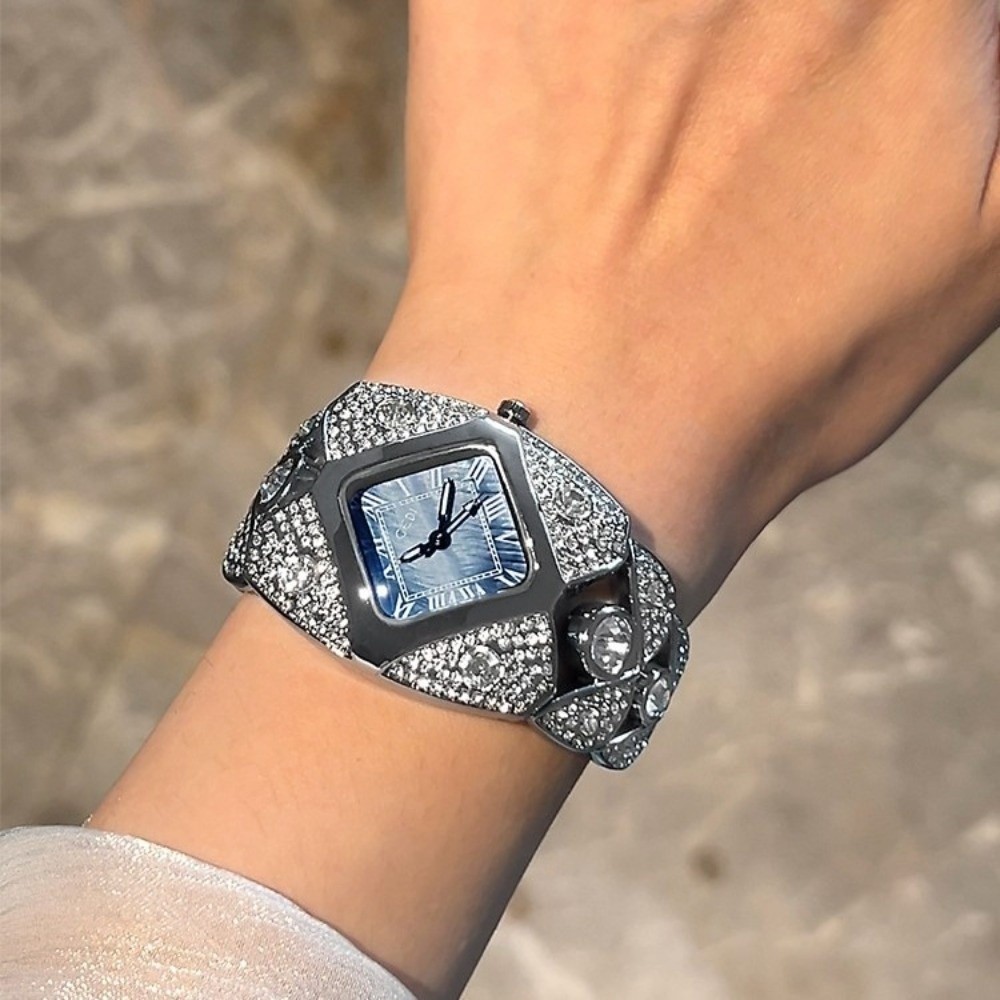 นาฬิกาข้อมือฝังเพชรใหม่ ดีไซน์ - Jewelry Watches Brands บทวิจารณ์และราคา