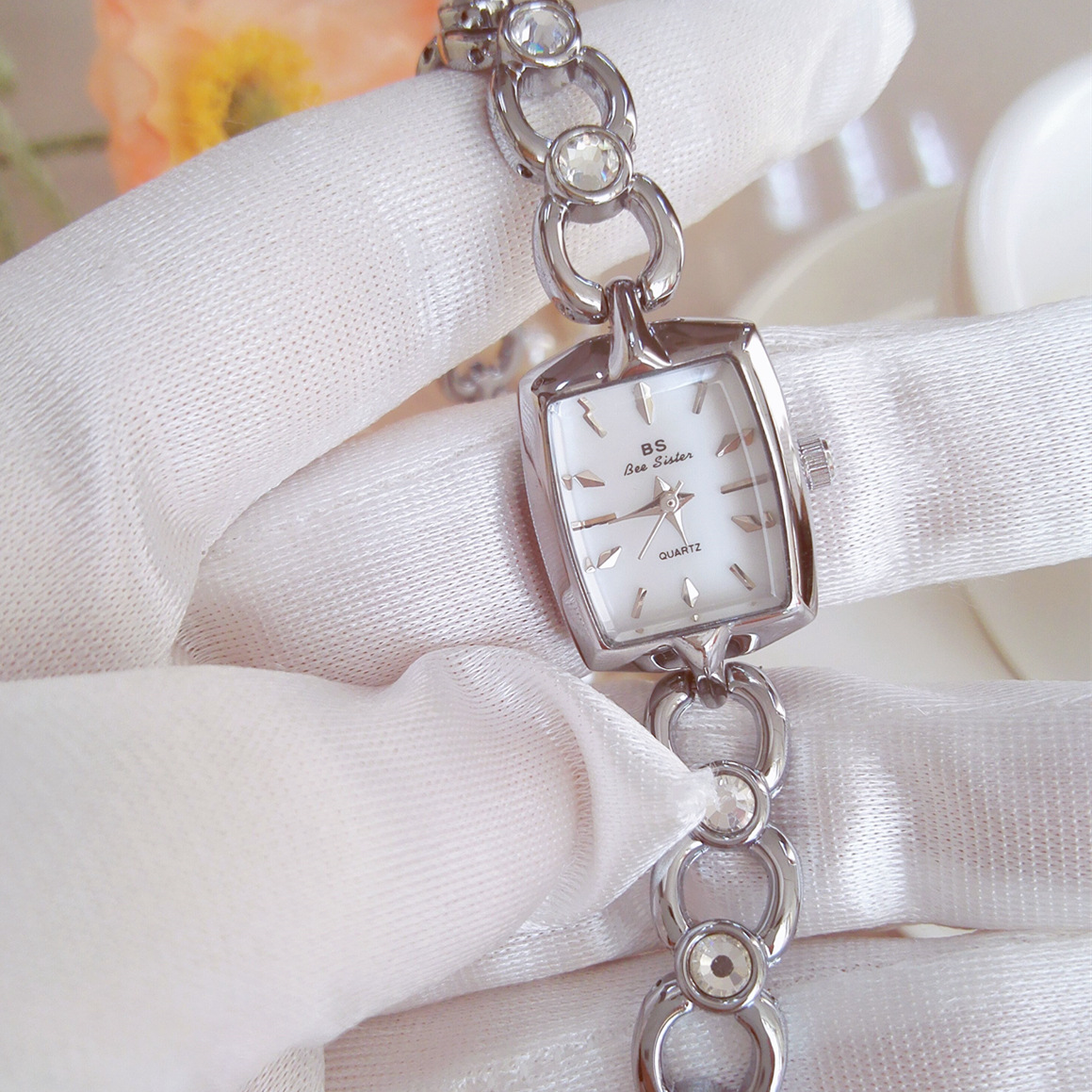 UTHAI นาฬิกาสำหรับผู้หญิงแบรนด - Jewelry Watches Brands บทวิจารณ์และราคา